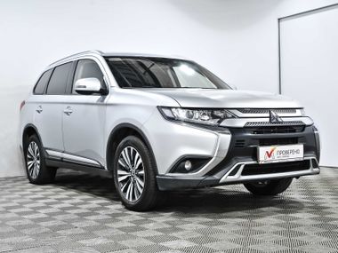 Mitsubishi Outlander 2019 года, 101 945 км - вид 3