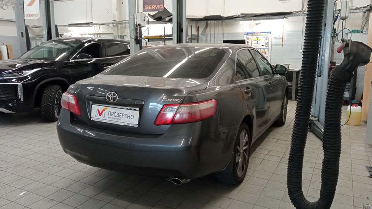 Toyota Camry 2010 года, 264 555 км - вид 3