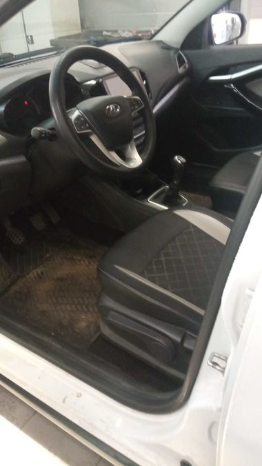 ВАЗ (LADA) Vesta 2019 года, 49 900 км - вид 5