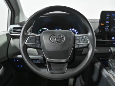 Toyota Sienna 2021 года, 23 839 км - вид 9