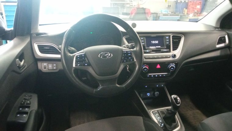 Hyundai Solaris 2019 года, 70 699 км - вид 5