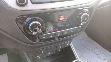 Hyundai Solaris 2019 года, 70 699 км - вид 11
