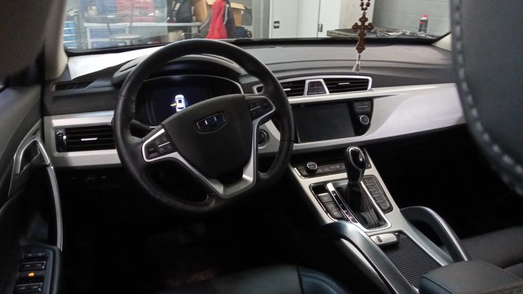 Geely Atlas 2021 года, 78 128 км - вид 5