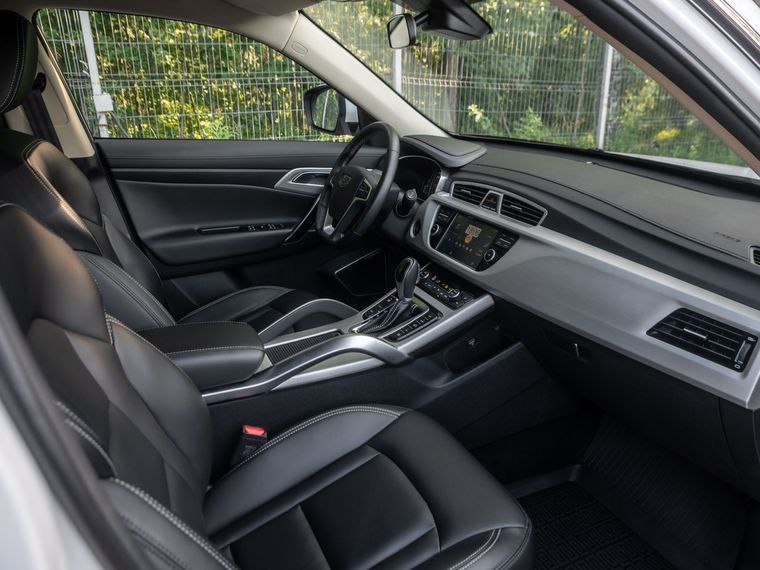 Geely Atlas 2021 года, 78 128 км - вид 17