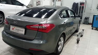 KIA Cerato 2014 года, 173 674 км - вид 3