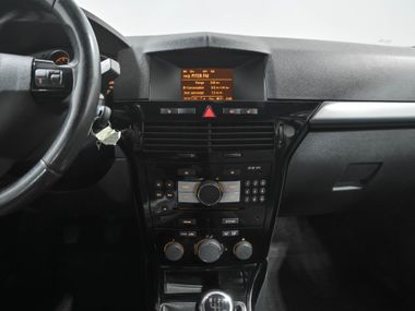 Opel Astra 2012 года, 186 500 км - вид 11