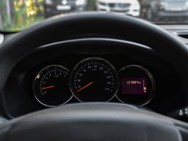 Renault Logan 2014 года, 132 000 км - вид 5