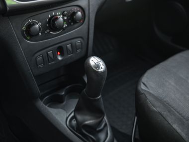 Renault Logan 2014 года, 132 000 км - вид 8