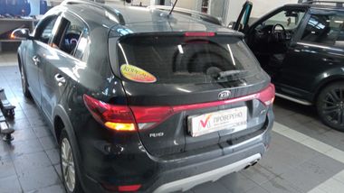 KIA Rio X-Line 2019 года, 97 860 км - вид 4