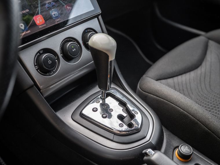 Peugeot 308 2008 года, 261 205 км - вид 8