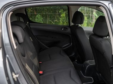 Peugeot 308 2008 года, 261 205 км - вид 10