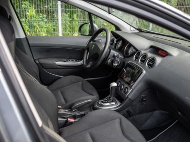 Peugeot 308 2008 года, 261 205 км - вид 11