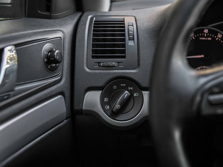 Skoda Octavia 2012 года, 297 106 км - вид 9