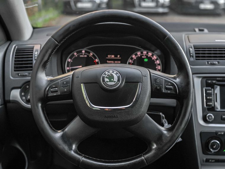 Skoda Octavia 2012 года, 297 106 км - вид 6