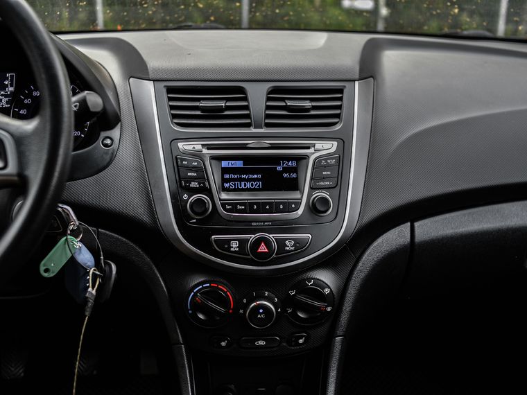 Hyundai Solaris 2016 года, 123 000 км - вид 7