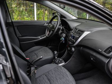 Hyundai Solaris 2016 года, 123 000 км - вид 11