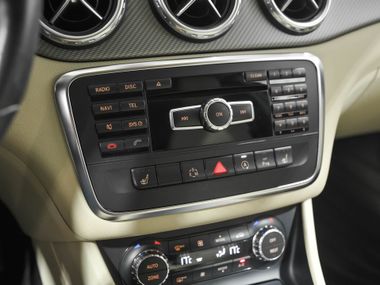 Mercedes-Benz GLA-класс 2015 года, 91 477 км - вид 12
