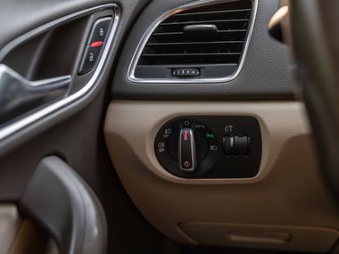 Audi Q3 2013 года, 150 000 км - вид 12