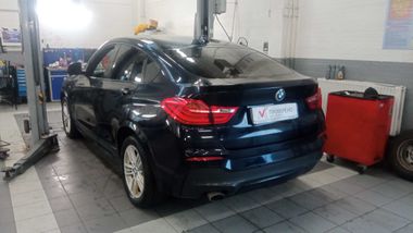 BMW X4 2015 года, 143 942 км - вид 4