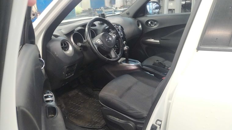 Nissan Juke 2014 года, 158 629 км - вид 5