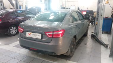 ВАЗ (LADA) Vesta 2017 года, 66 804 км - вид 3