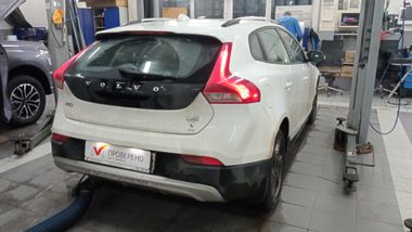 Volvo V40 Cross Country 2014 года, 260 803 км - вид 3