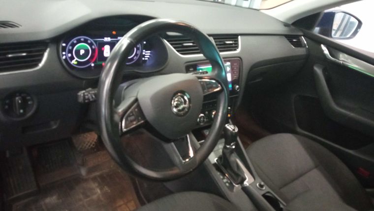 Skoda Octavia 2018 года, 233 953 км - вид 5