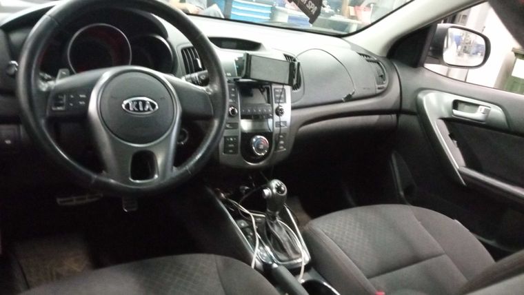 KIA Cerato 2012 года, 173 500 км - вид 5