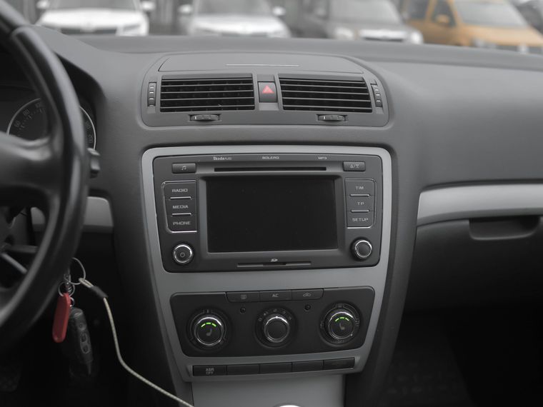 Skoda Octavia 2012 года, 247 384 км - вид 7