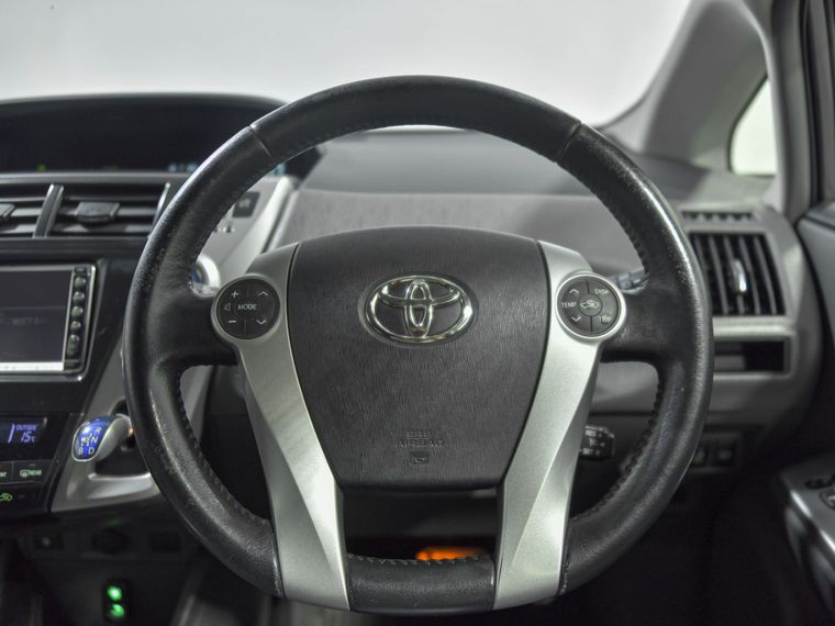 Toyota Prius Alpha 2013 года, 316 869 км - вид 8