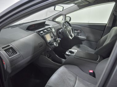 Toyota Prius Alpha 2013 года, 316 869 км - вид 14