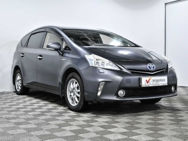 Toyota Prius Alpha 2013 года, 316 869 км - вид 3