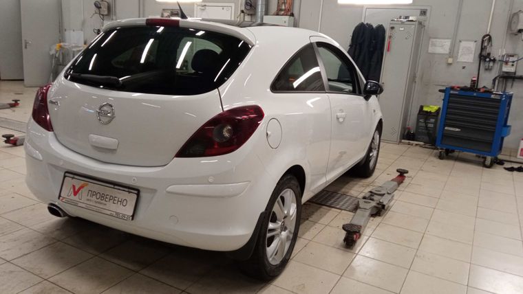 Opel Corsa 2013 года, 62 000 км - вид 4