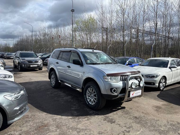Mitsubishi Pajero Sport 2011 года, 212 559 км - вид 3