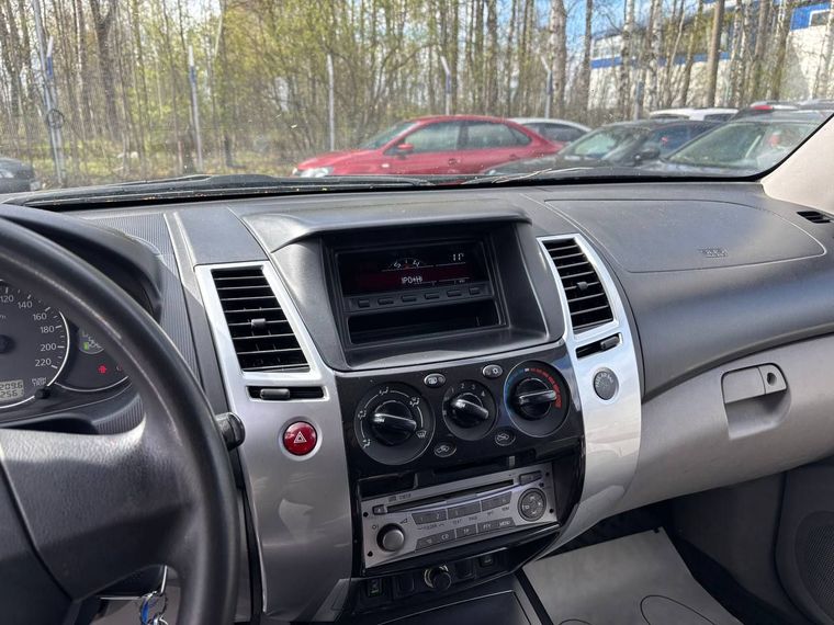 Mitsubishi Pajero Sport 2011 года, 212 559 км - вид 12