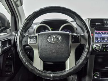 Toyota Land Cruiser Prado 2013 года, 82 000 км - вид 9