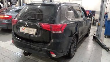 Mitsubishi Outlander 2021 года, 185 985 км - вид 3