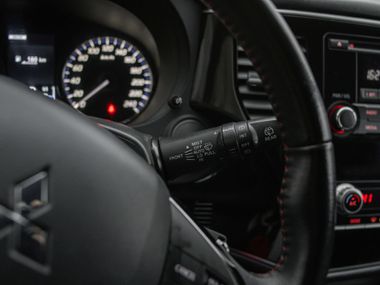 Mitsubishi Outlander 2021 года, 185 985 км - вид 8