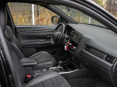 Mitsubishi Outlander 2021 года, 185 985 км - вид 14