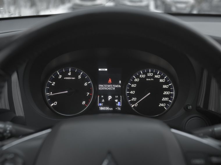 Mitsubishi Outlander 2021 года, 185 985 км - вид 5