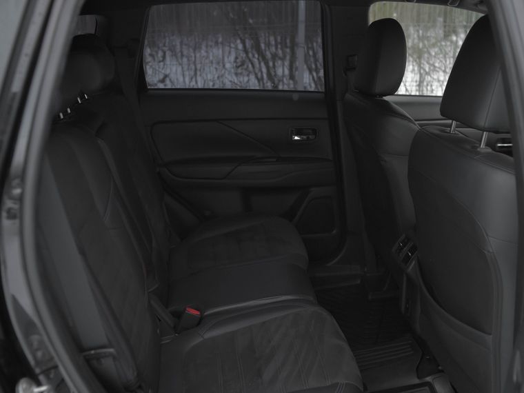 Mitsubishi Outlander 2021 года, 185 985 км - вид 12