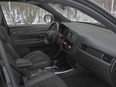 Mitsubishi Outlander 2021 года, 185 985 км - вид 13