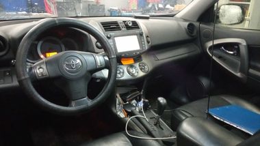 Toyota RAV4 2012 года, 120 000 км - вид 5