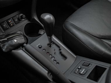 Toyota RAV4 2012 года, 120 000 км - вид 10