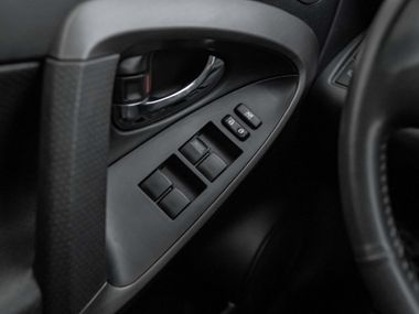 Toyota RAV4 2012 года, 120 000 км - вид 11