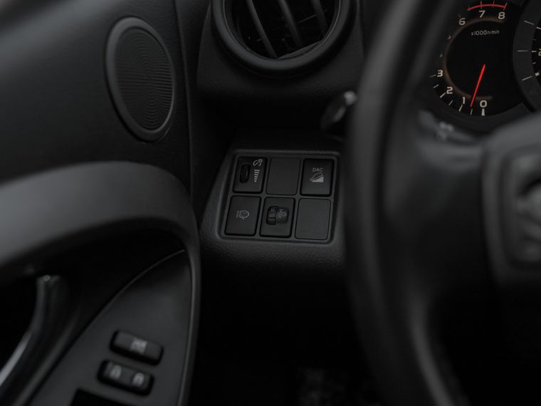 Toyota RAV4 2012 года, 120 000 км - вид 12