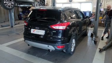 Ford Kuga 2014 года, 161 101 км - вид 3