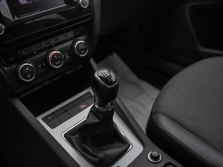 Skoda Octavia 2015 года, 233 016 км - вид 9