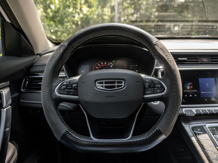 Geely Atlas Pro 2022 года, 69 474 км - вид 7
