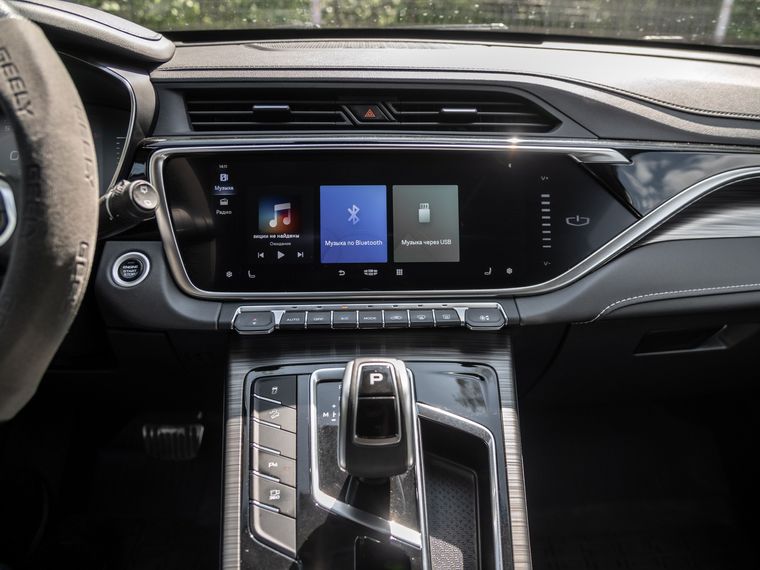 Geely Atlas Pro 2022 года, 69 474 км - вид 9